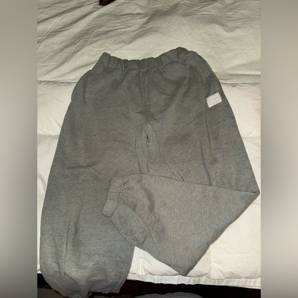 Hollister Adjustable Rise Joggers - Picture 1 of 3